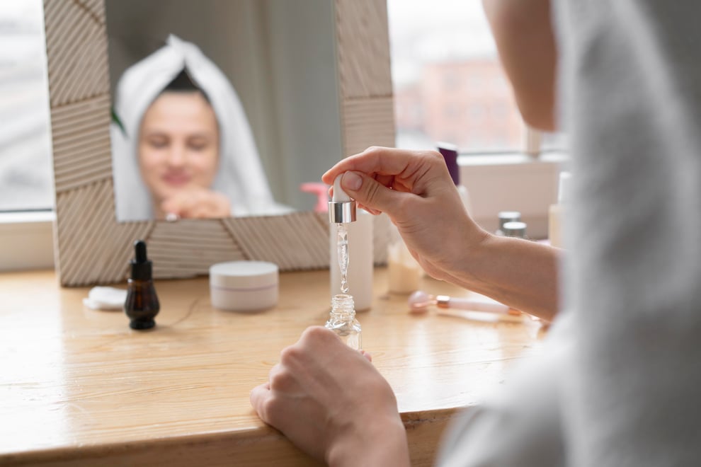 beautiful-woman-doing-self-care-treatment